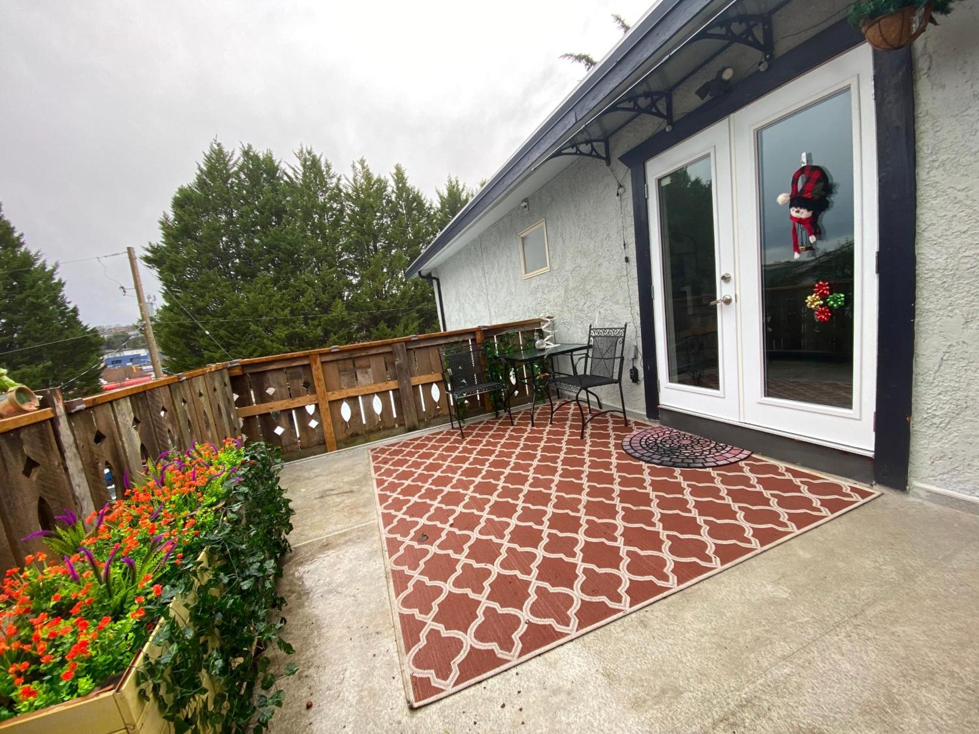 Hudson Homes Bnb Saanich Buitenkant foto